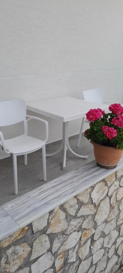 Luxury Dennis Home Sarandë エクステリア 写真
