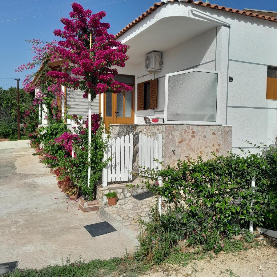 Luxury Dennis Home Sarandë エクステリア 写真